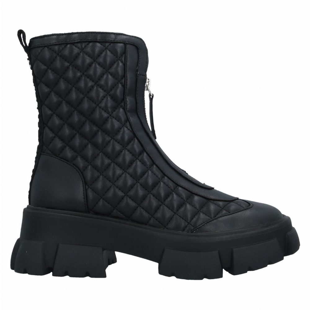 Steve Madden chunky sole leather quilted zipped boots